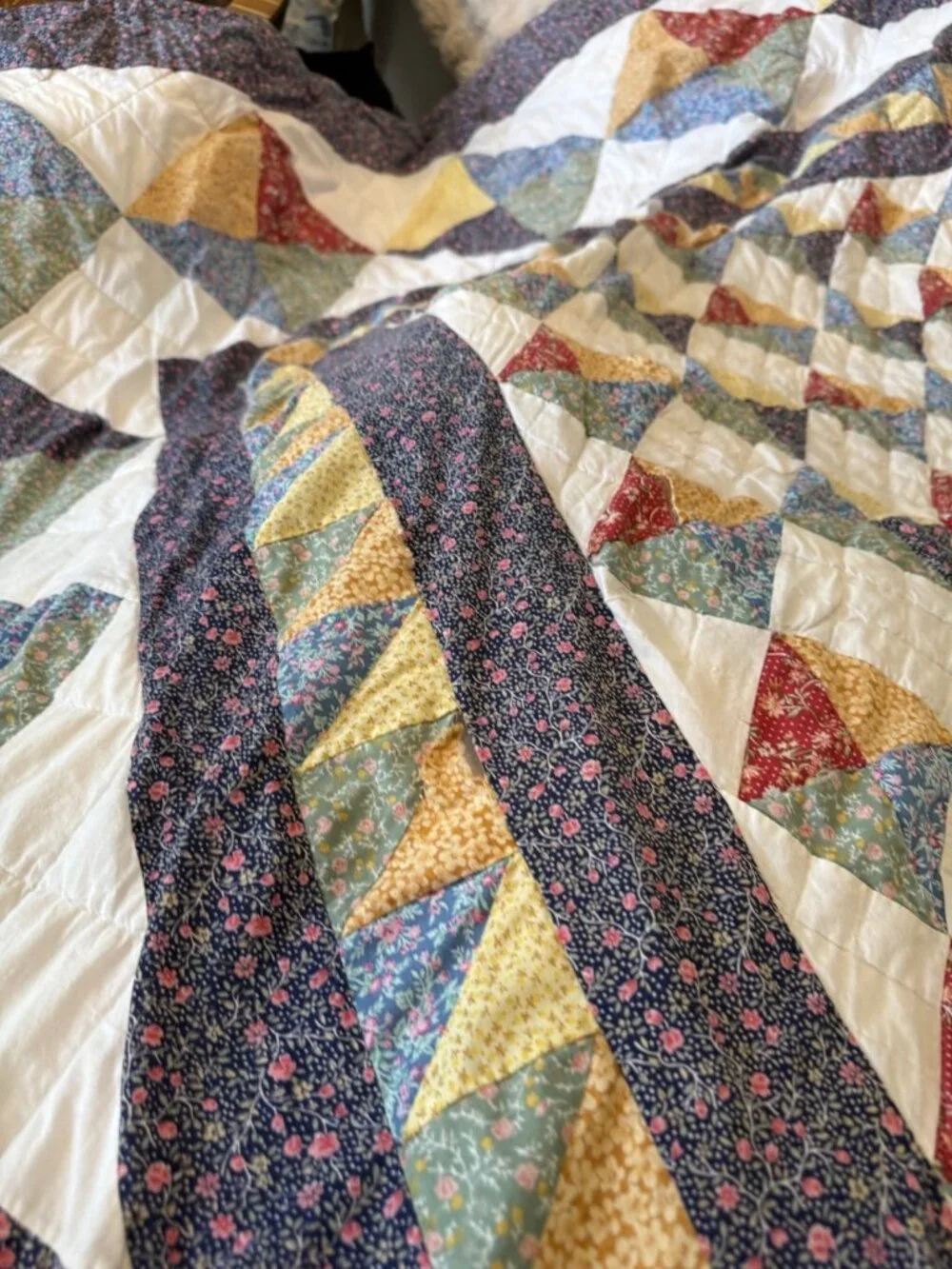 Vtg 80s  Bedspread Machine  Pieced Quilted  Patchwork 86X 88 Quilt  cottage Read